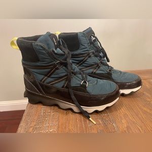 Women’s Sorel Kinetic Sport Insulated Weather Boots 12